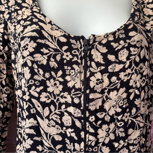 Lucca Zip-Front Romper - Picture 3 of 10